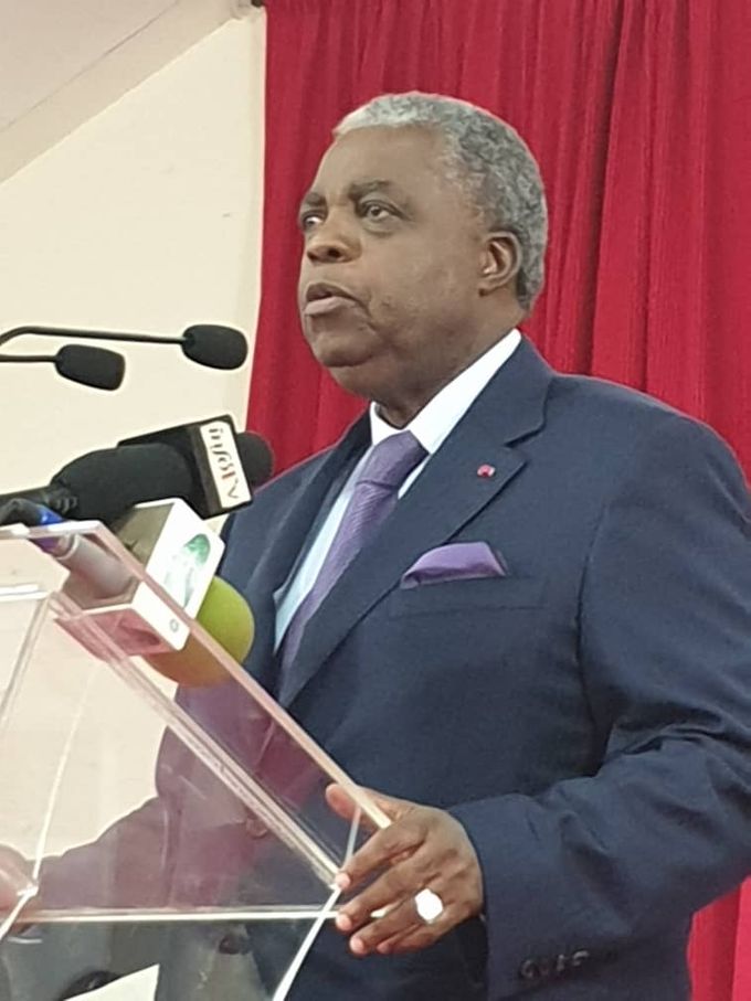 Le Ministre de la Communication du Cameroun, René Emmanuel Sadi