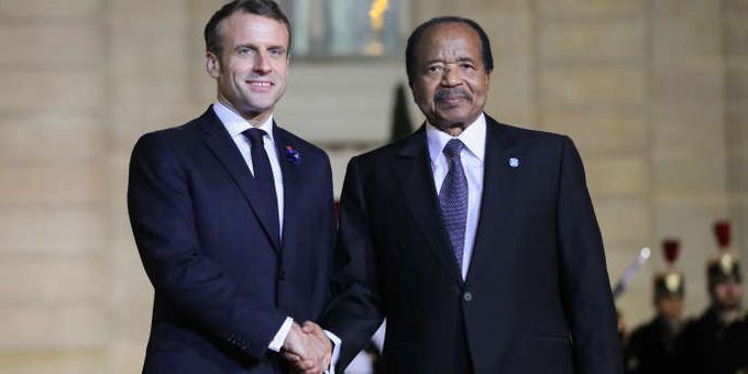 Emmanuel Macron de la France  et Paul Biya du Cameroun