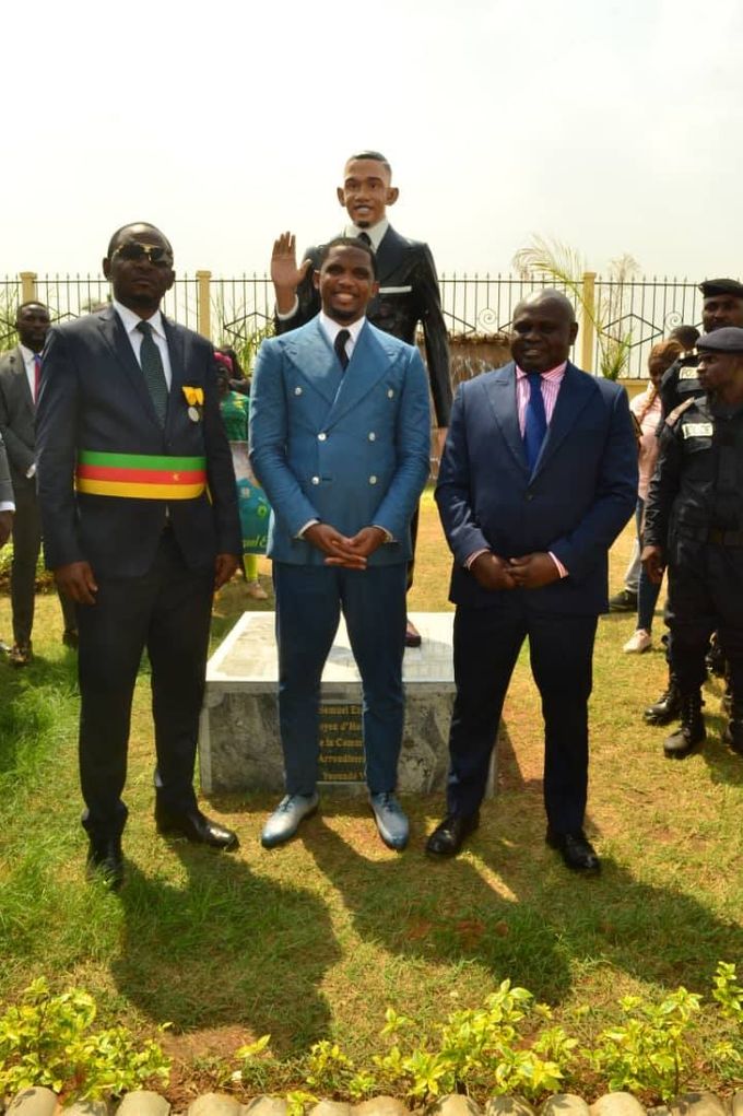 Samuel Eto'o Fils et le Maire de Commune d'Arrondissement de Yaoundé 6, Yoki Onana Jacque ce 21 décembre 2020
